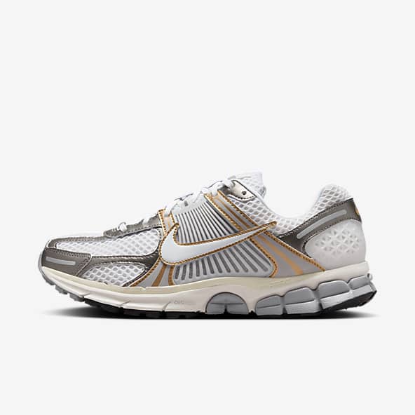 Mens classic nike shoes hotsell